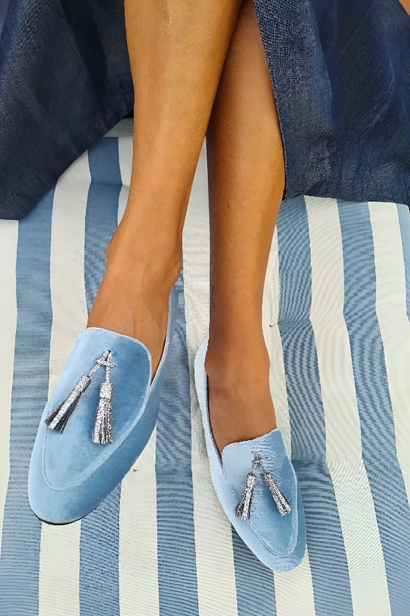 Chloé™ | Chic Suede Moccasins - View 2