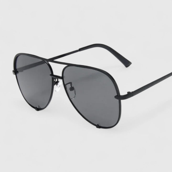 Tynzlee | Elegant Sunglasses - View 5
