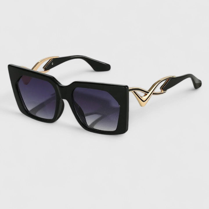 Oaklynne | Elegant Sunglasses - View 3