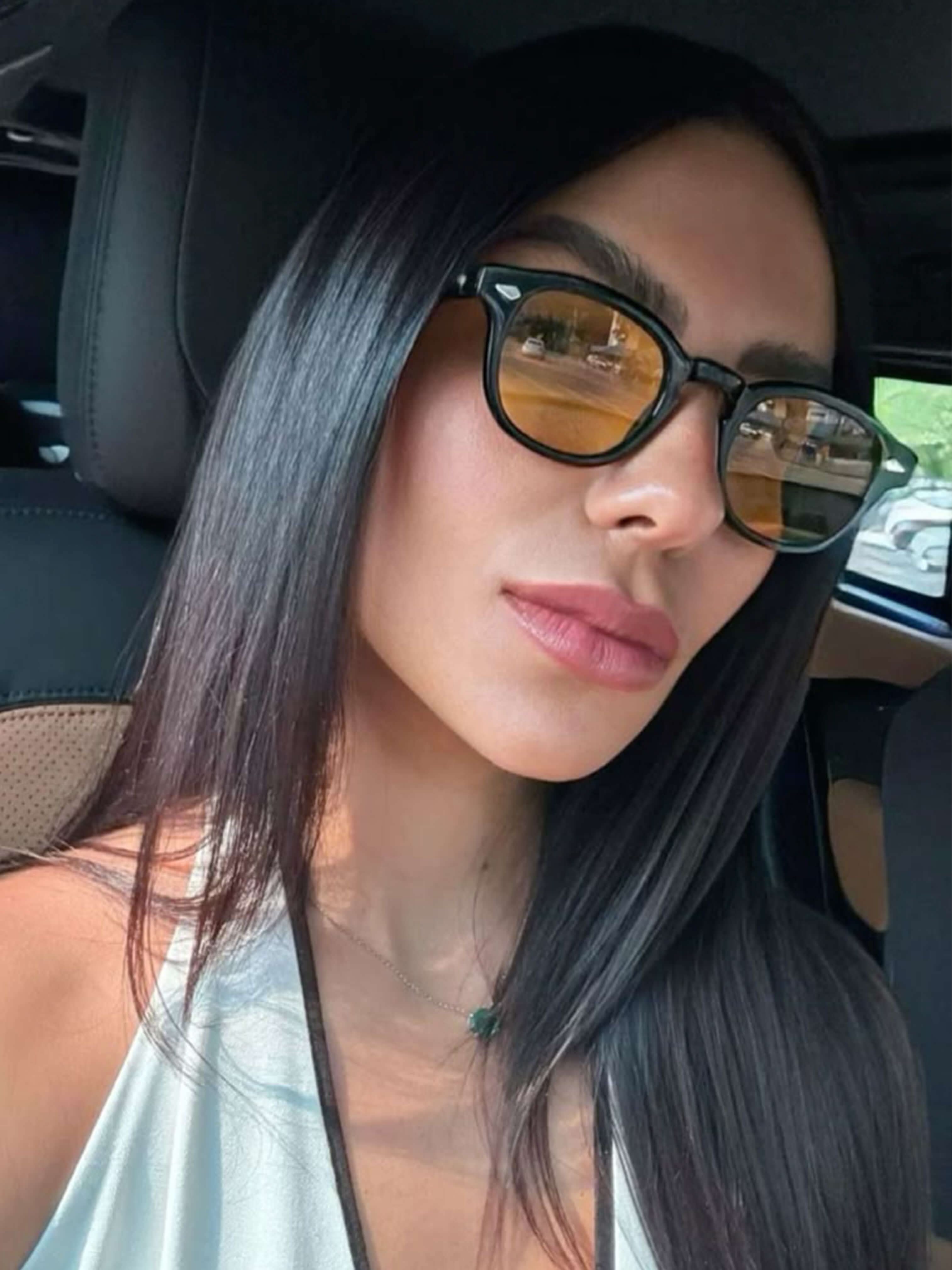 Emersyn | Elegant Sunglasses - View 8
